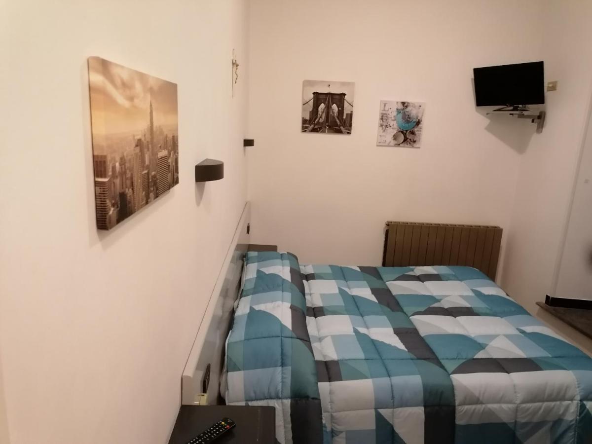Hotel Centrale Cascia Bagian luar foto