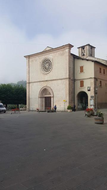 Hotel Centrale Cascia Bagian luar foto