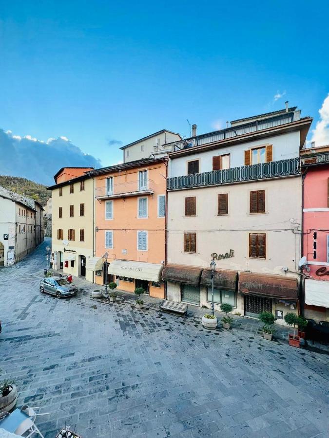 Hotel Centrale Cascia Bagian luar foto