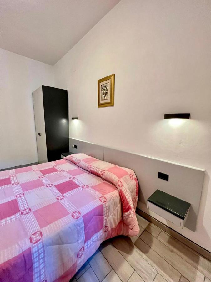Hotel Centrale Cascia Bagian luar foto