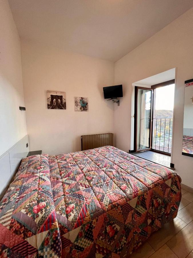 Hotel Centrale Cascia Bagian luar foto